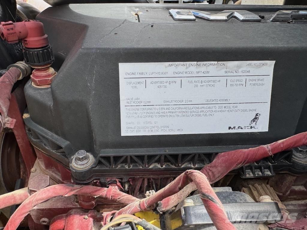 Mack Granite 64FR 덤프 트럭