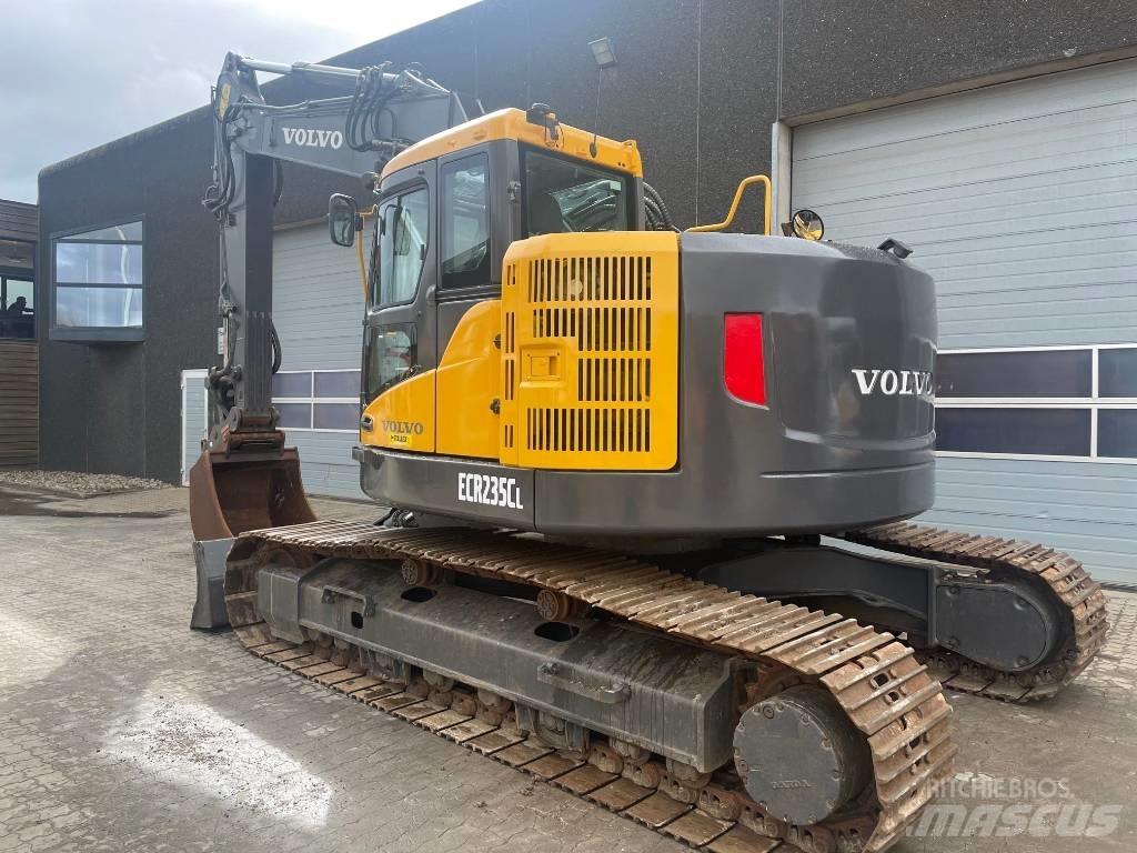 Volvo ECR235C 대형 굴삭기 29톤 이상