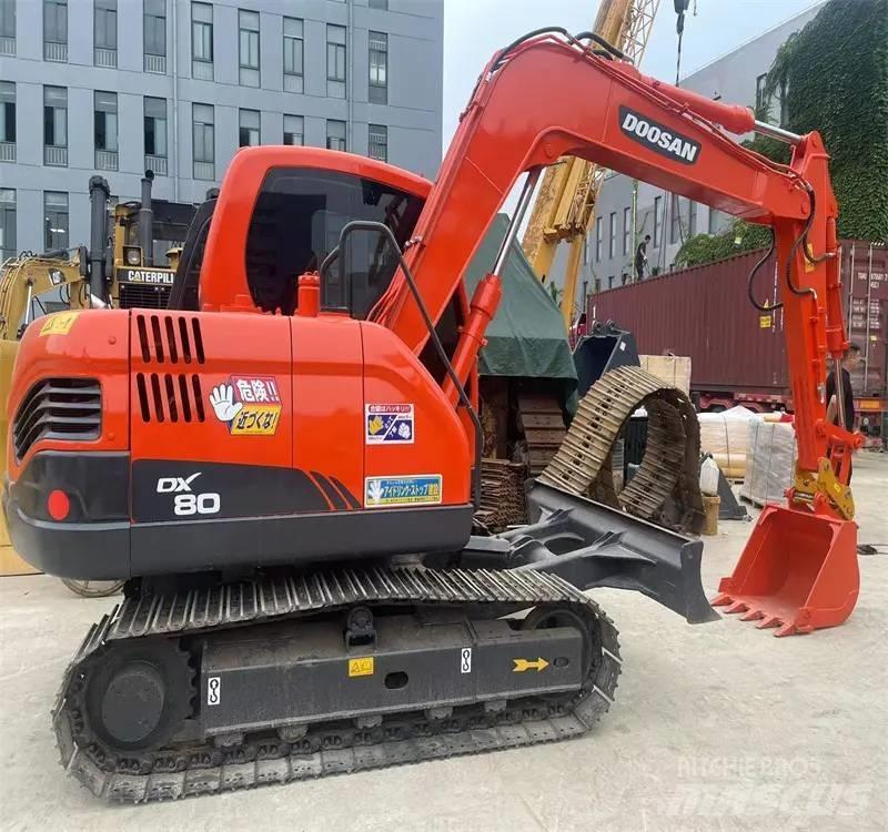 Doosan DX80 중형굴삭기 7톤-28톤