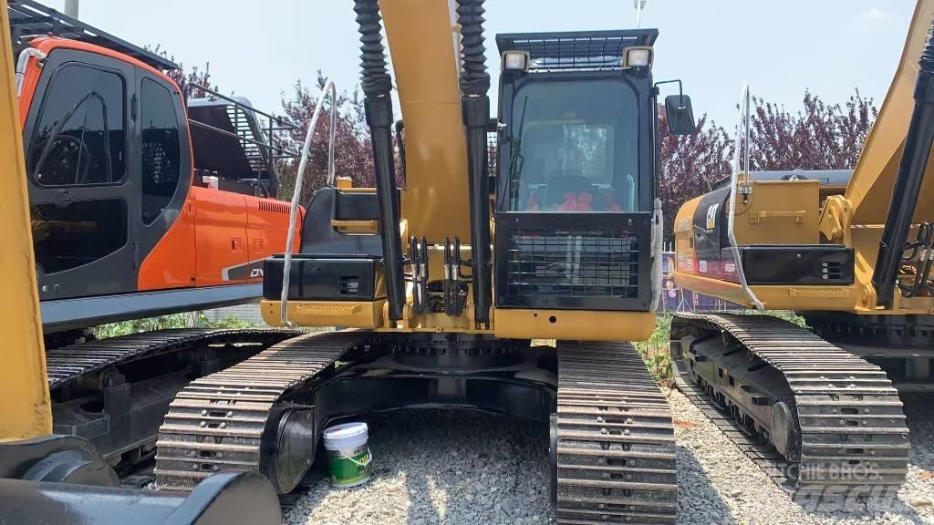 CAT 320 D 대형 굴삭기 29톤 이상