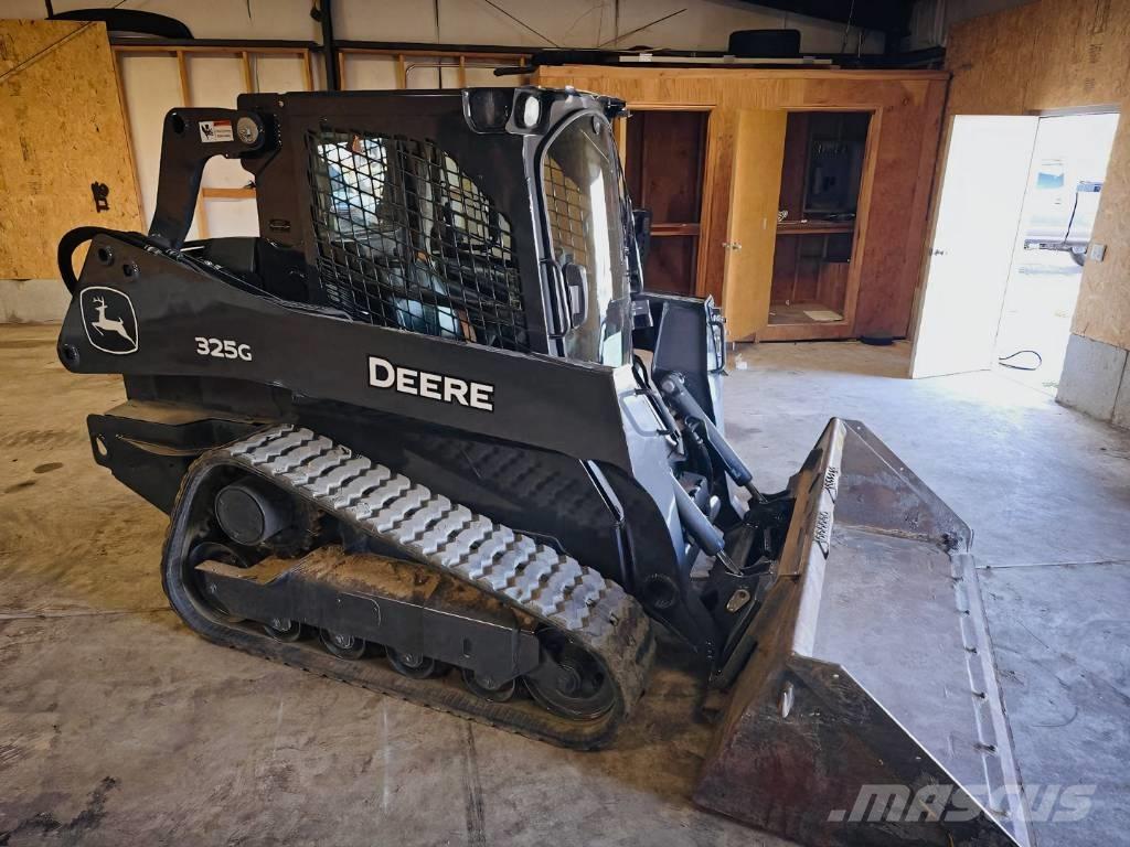 John Deere 325 G  스키드로더