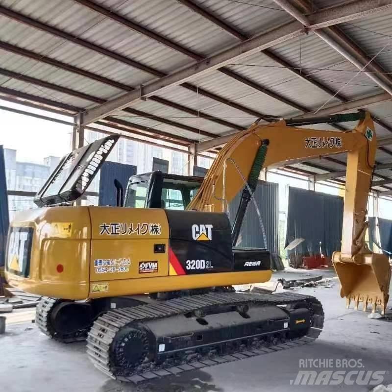 CAT 320 D 대형 굴삭기 29톤 이상