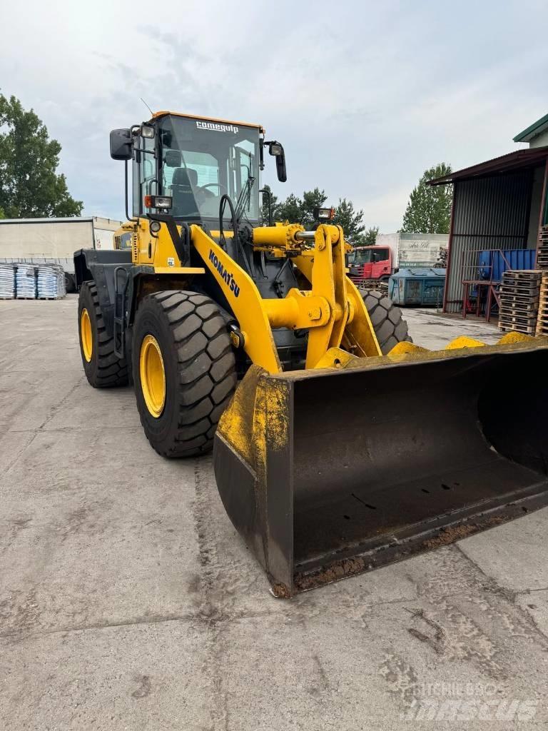 Komatsu WA250  휠로우더