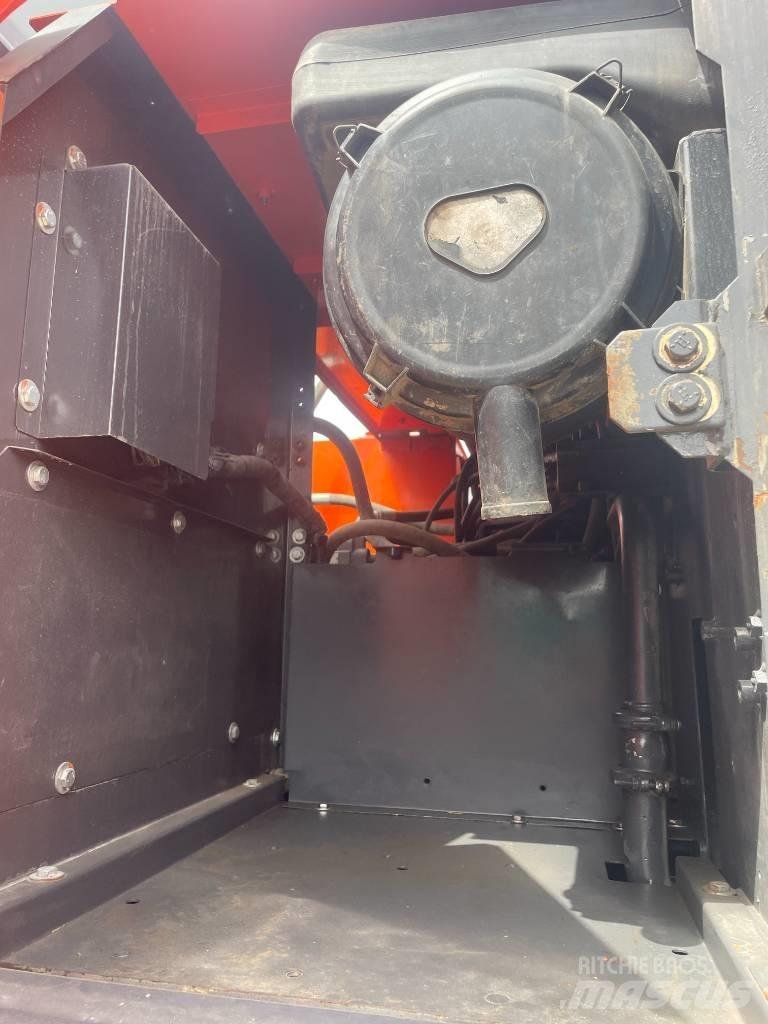 Hitachi ZX 240 대형 굴삭기 29톤 이상