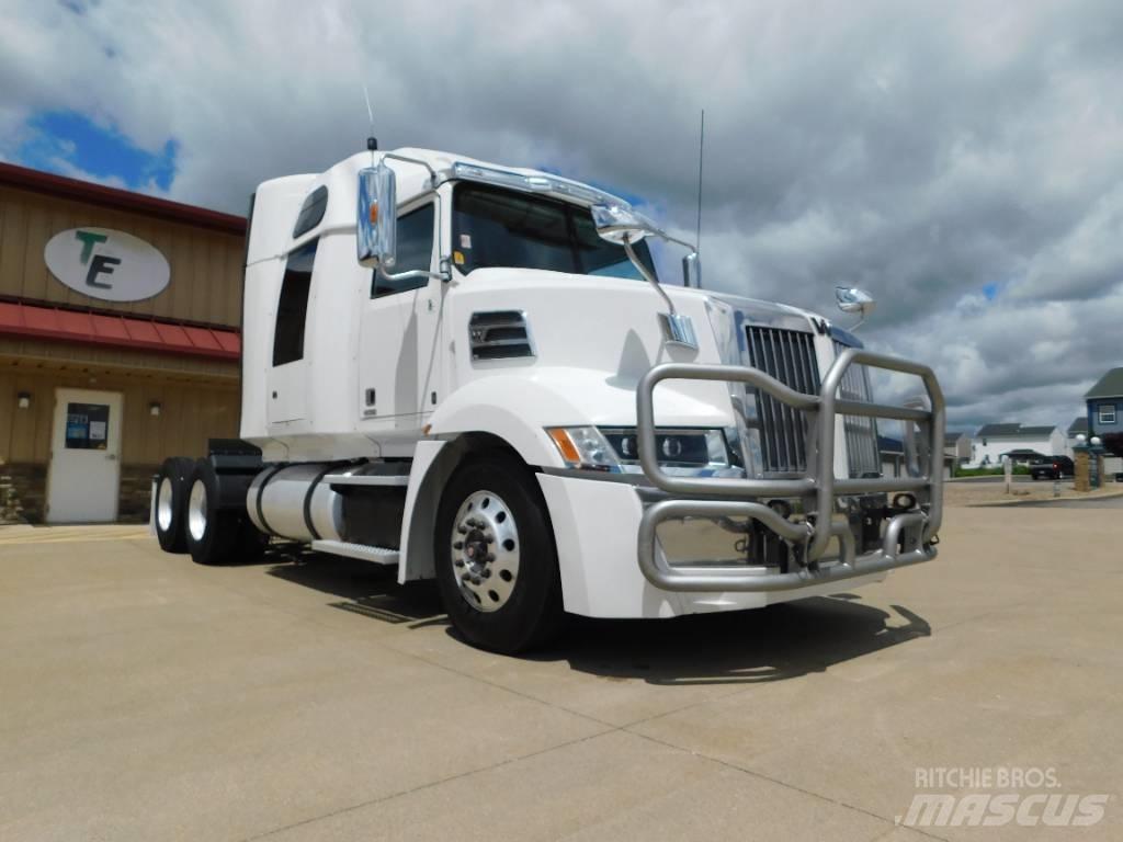 Western Star 5700 XE 트랙터 유닛