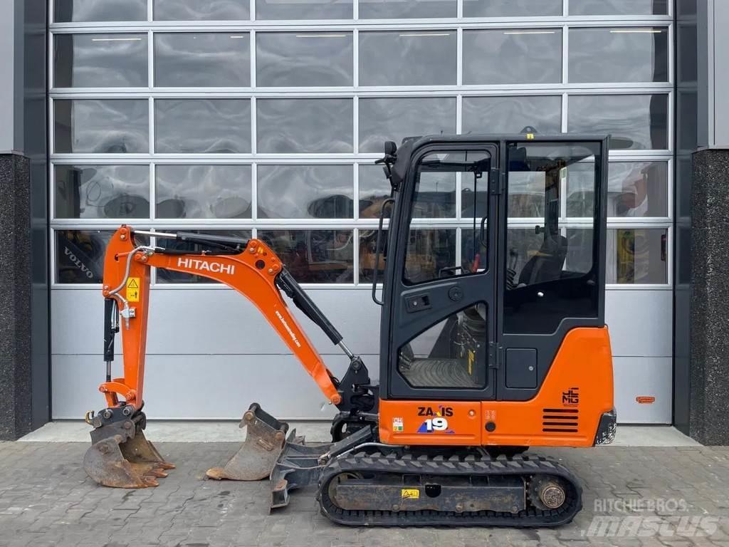 Hitachi ZX19-6 CR 소형 굴삭기 7톤 미만