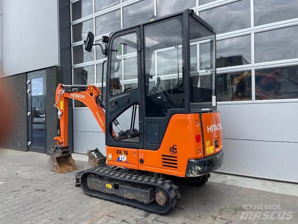 Hitachi ZX19-6 CR 소형 굴삭기 7톤 미만
