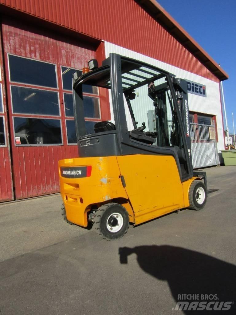 Jungheinrich EFG 320 전동 지게차