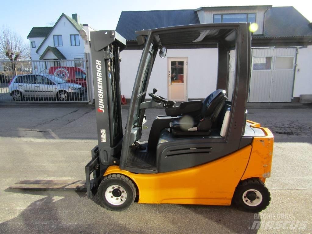Jungheinrich EFG 320 전동 지게차