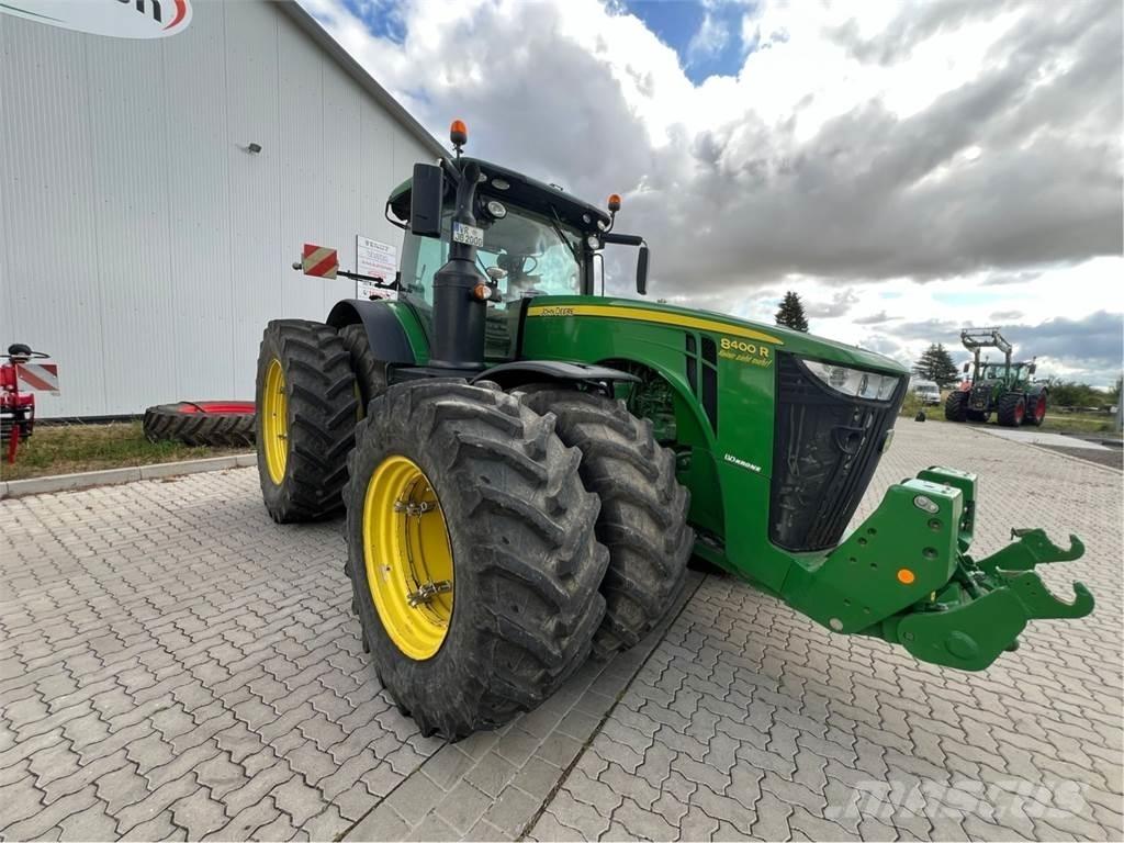 John Deere 8400 R 트랙터