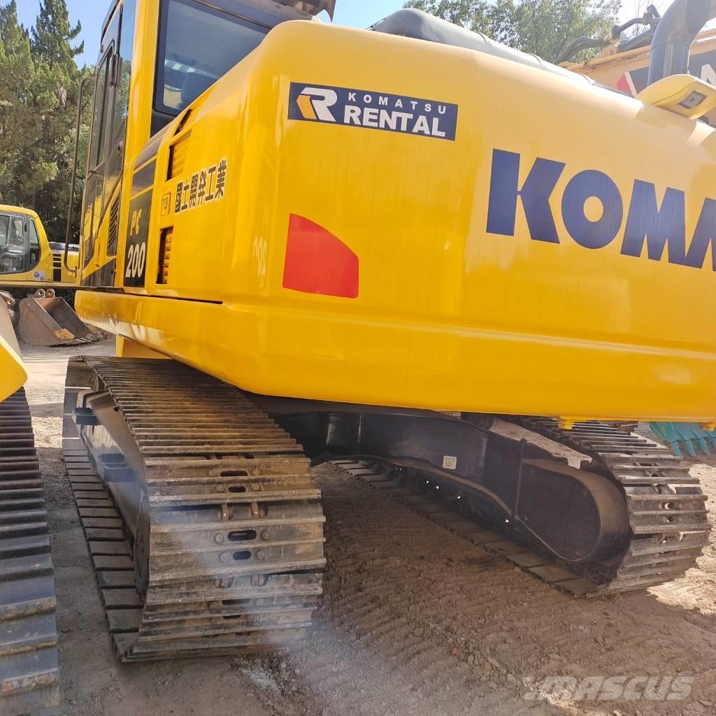 Komatsu PC 200 대형 굴삭기 29톤 이상