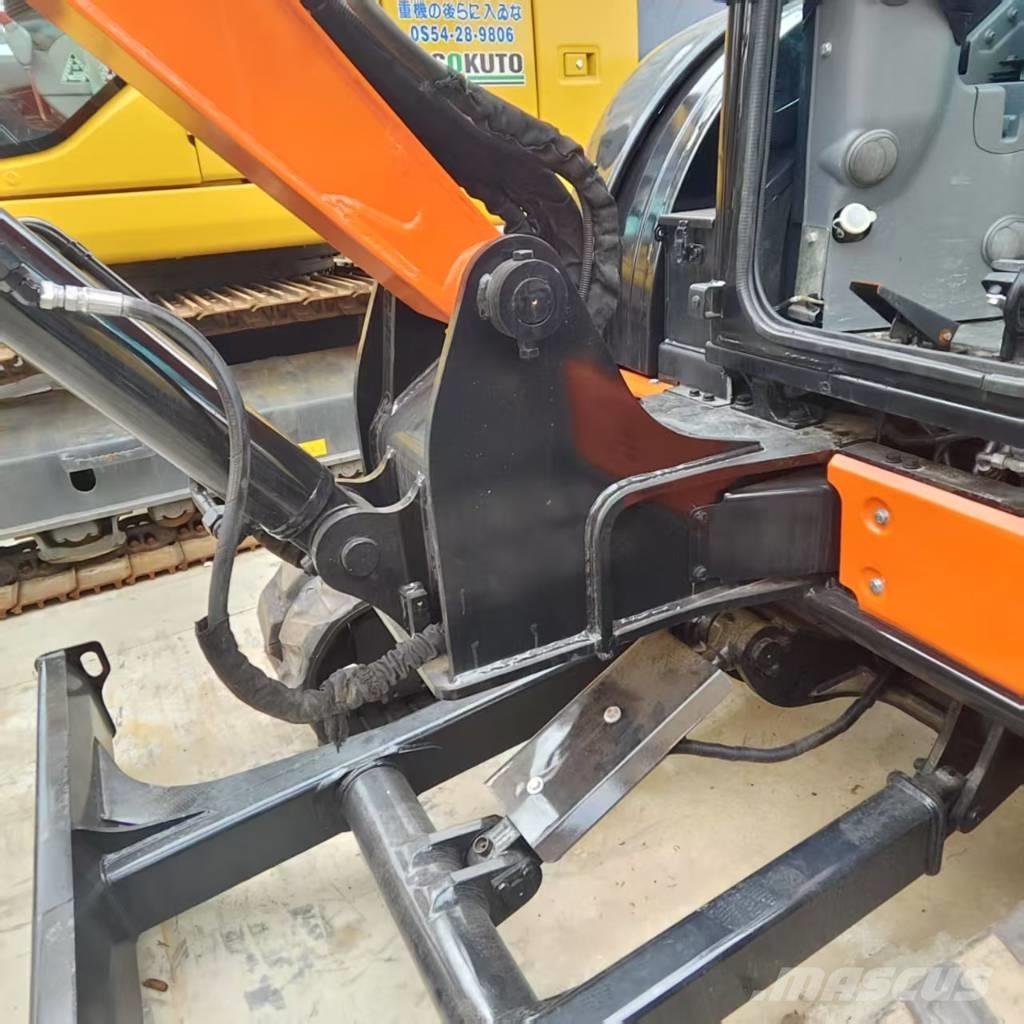 Hitachi ZX 55 UR 소형 굴삭기 7톤 미만