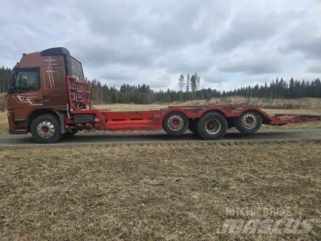 Volvo FM12 8x2 산림 기계 운반 트럭