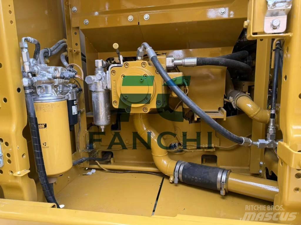 CAT 320 대형 굴삭기 29톤 이상