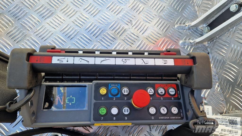 JLG X 20 J Plus 관절형 전동이동 리프트