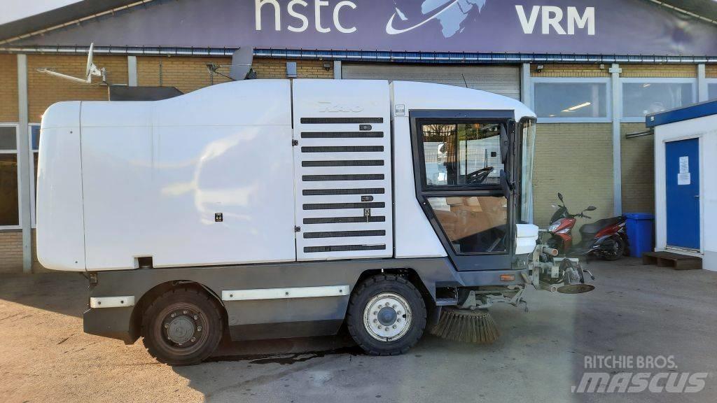 Ravo 530ST 도로 청소차