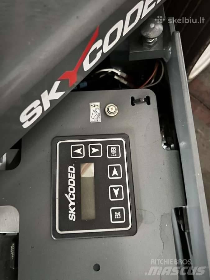 SkyJack SJ4732 가위형 리프트