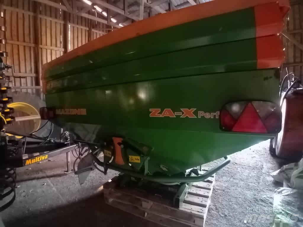 Amazone ZA-X 1402 미네랄 살포기