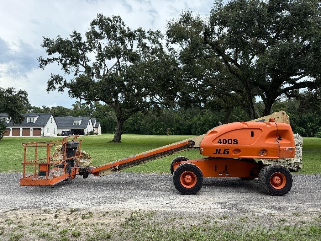 JLG 400 S 견인식 전동이동 리프트