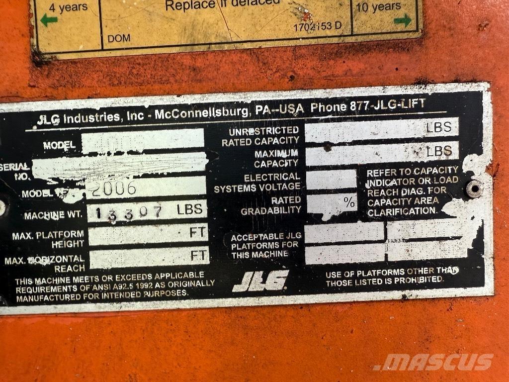 JLG 400 S 견인식 전동이동 리프트