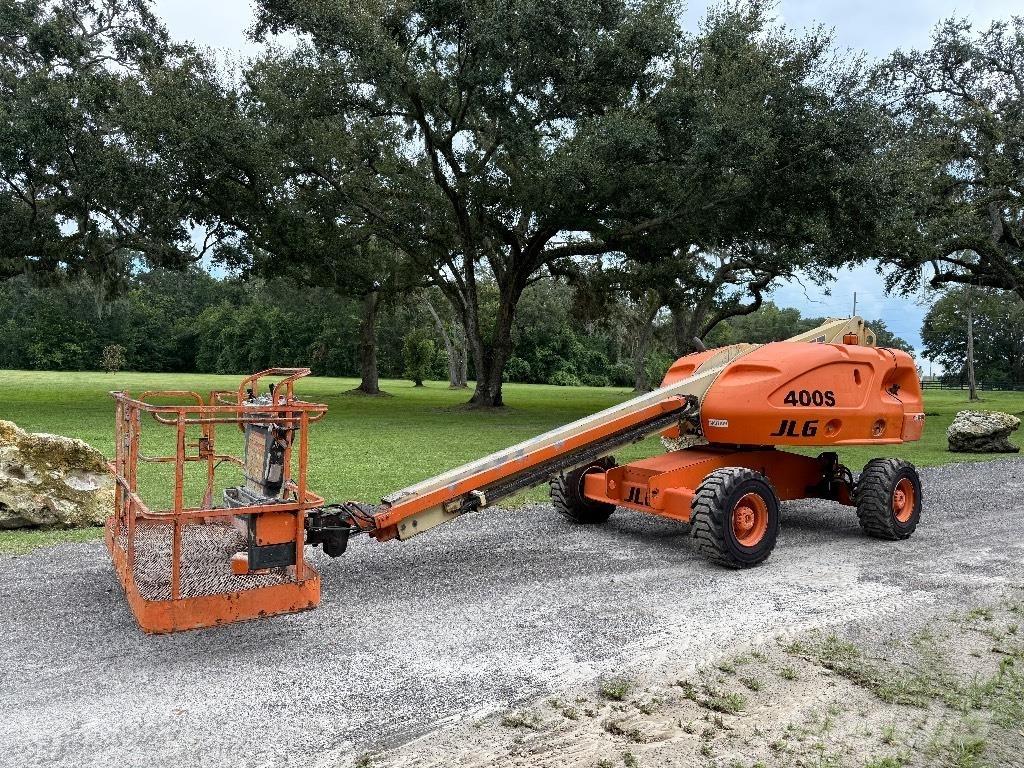 JLG 400 S 견인식 전동이동 리프트