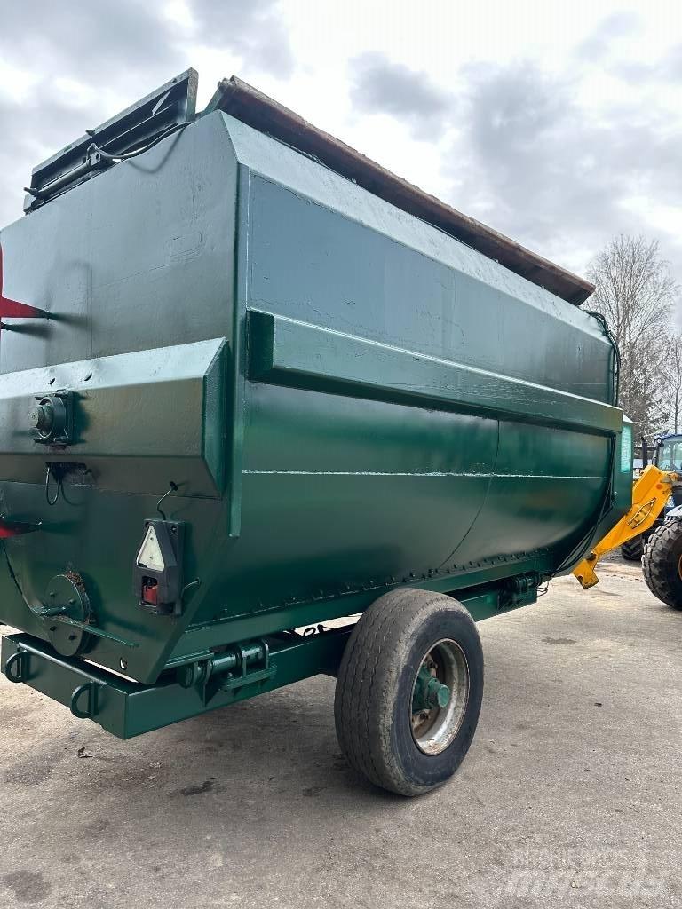 Keenan 170 BH 자동 초지기계