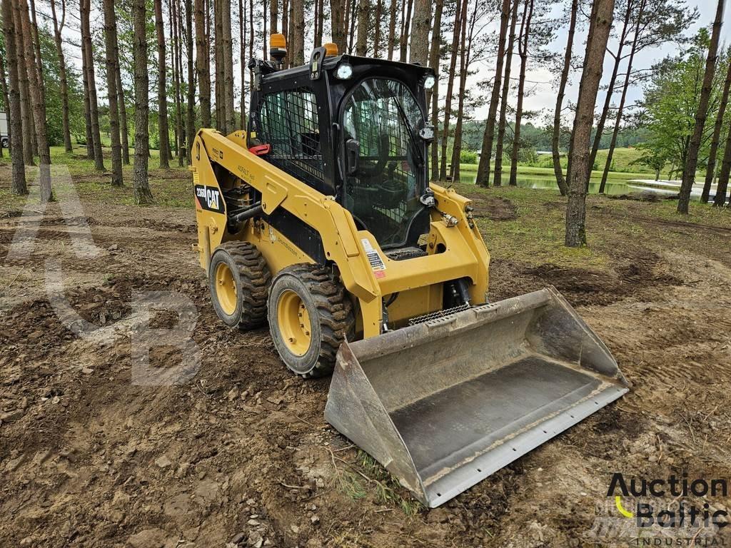 CAT 236 D  스키드로더