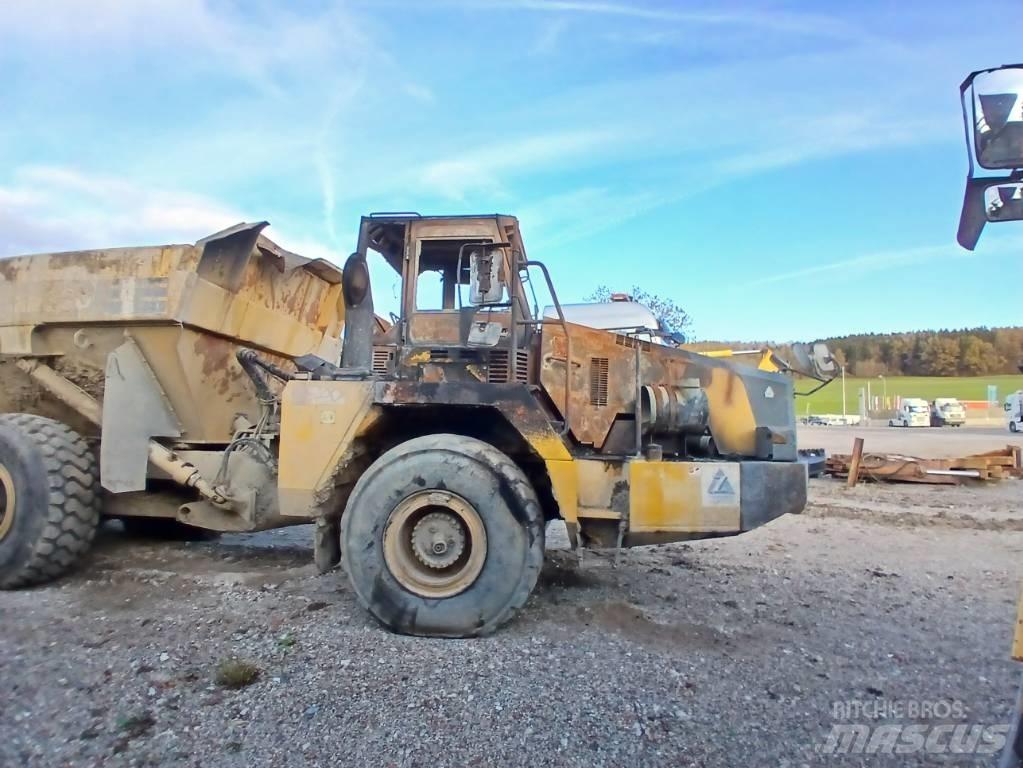 Komatsu HM 300-2 연결식 홀러