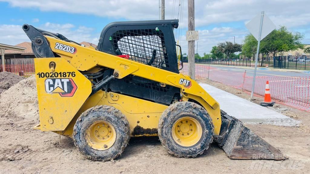 CAT 262D3  스키드로더
