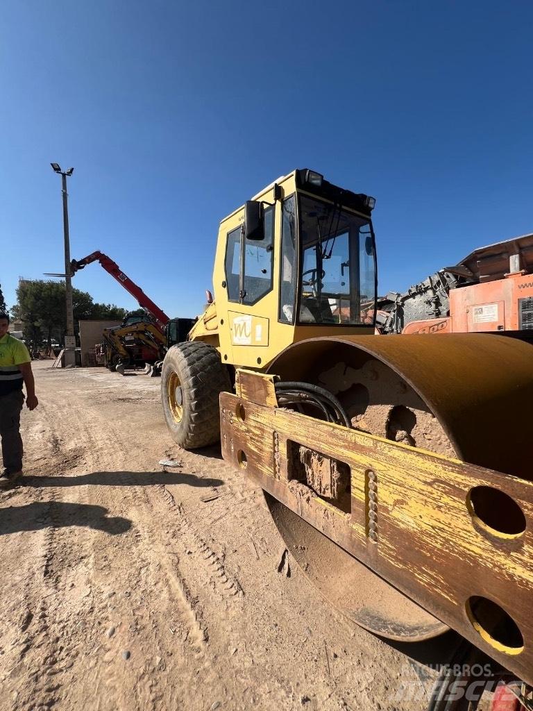 Bomag BW 211 D-3 싱글 드럼 롤러