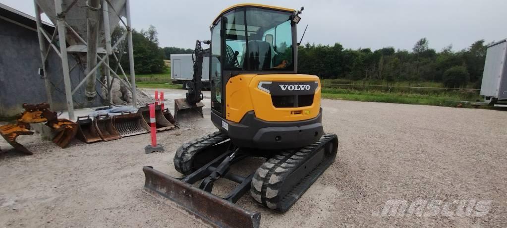Volvo ECR 50 D 소형 굴삭기 7톤 미만