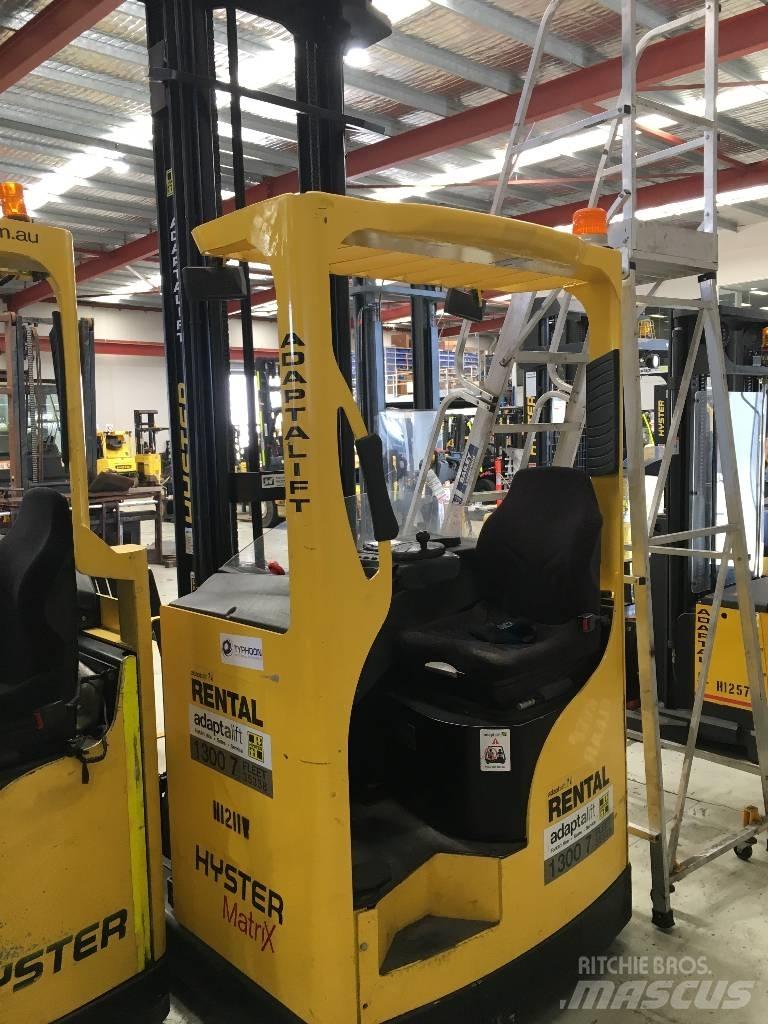 Hyster R1.6 리치 트럭
