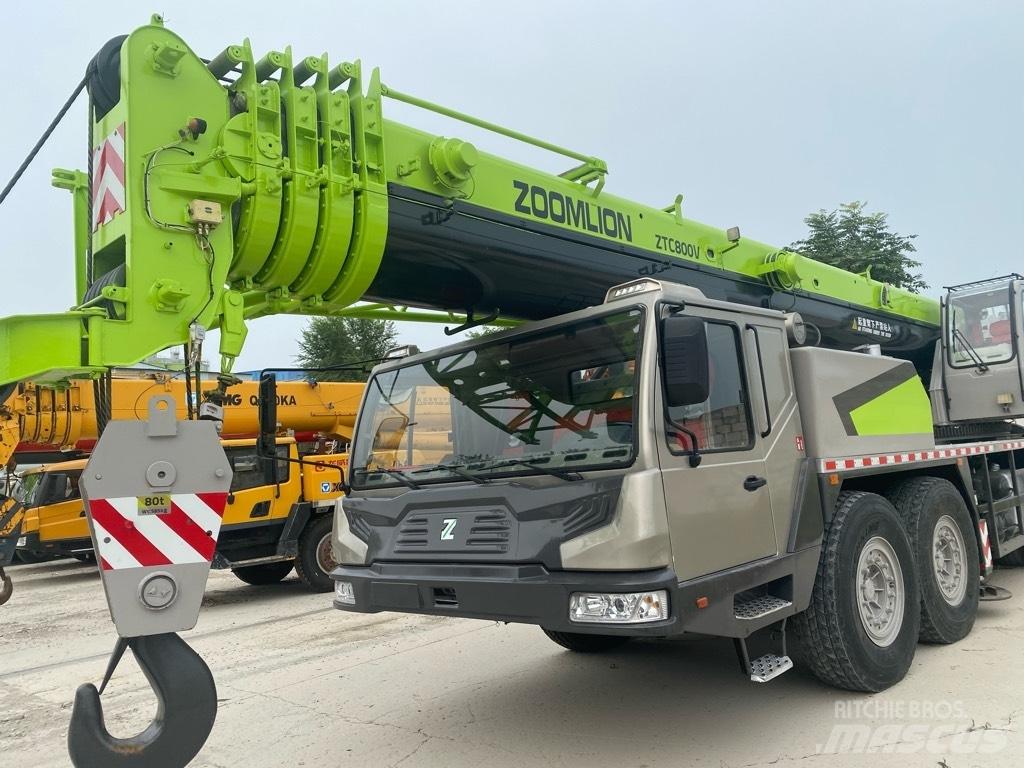 Zoomlion QY50V A/T 크레인