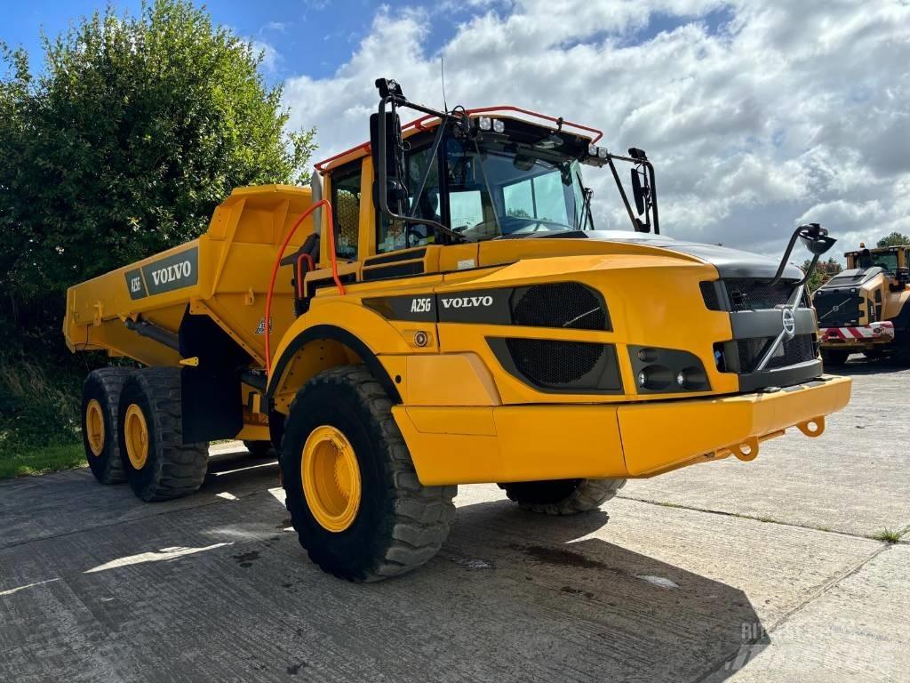 Volvo A 25 G 연결식 홀러