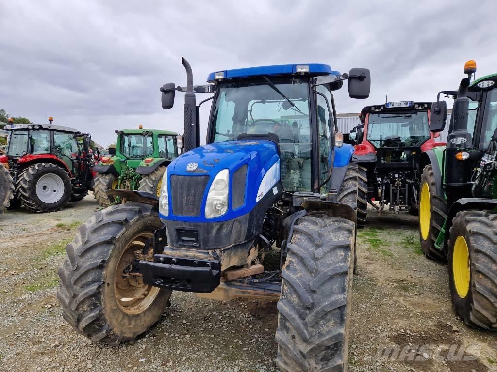 New Holland TSA 115 트랙터