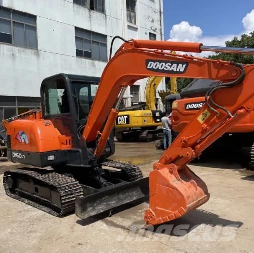 Doosan DH60-7 소형 굴삭기 7톤 미만