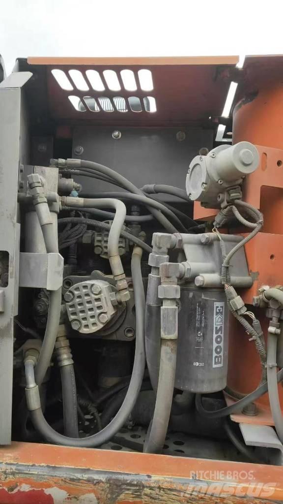 Hitachi ZX130W  휠 굴삭기