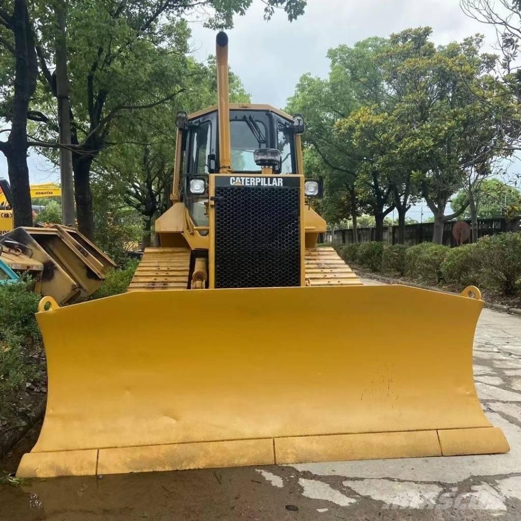 CAT D5M 크롤러 도저