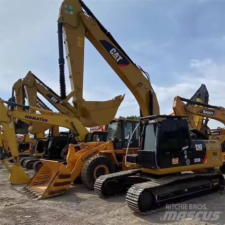 CAT CAT323D2L 중형굴삭기 7톤-28톤