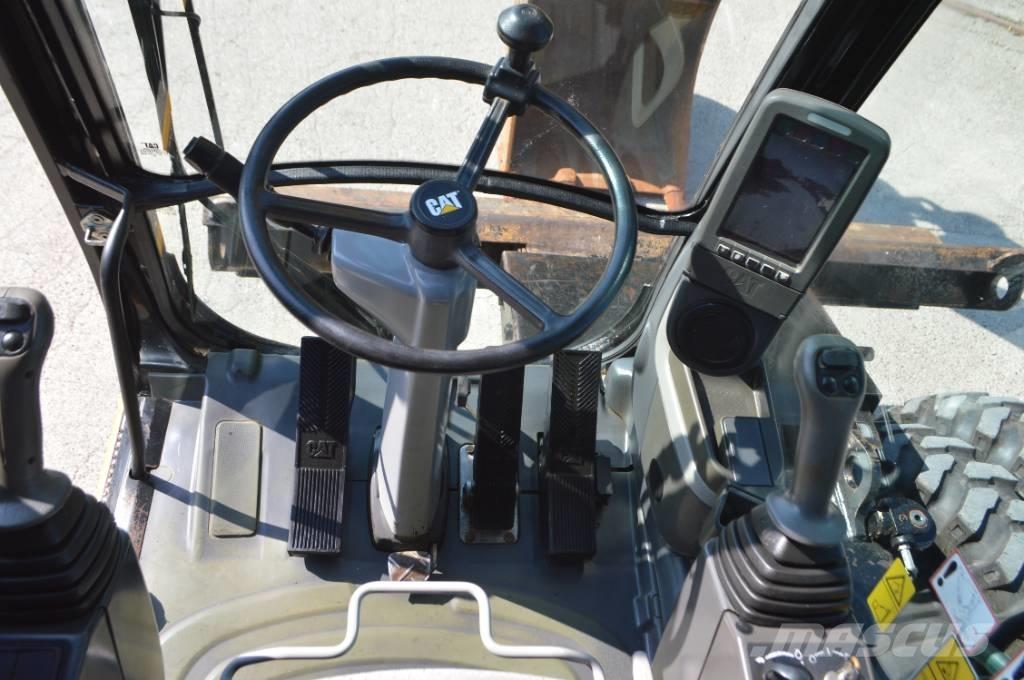 CAT M 313 D  휠 굴삭기