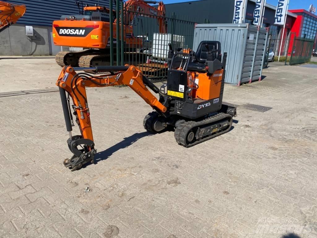 Doosan DX 10 Z 소형 굴삭기 7톤 미만