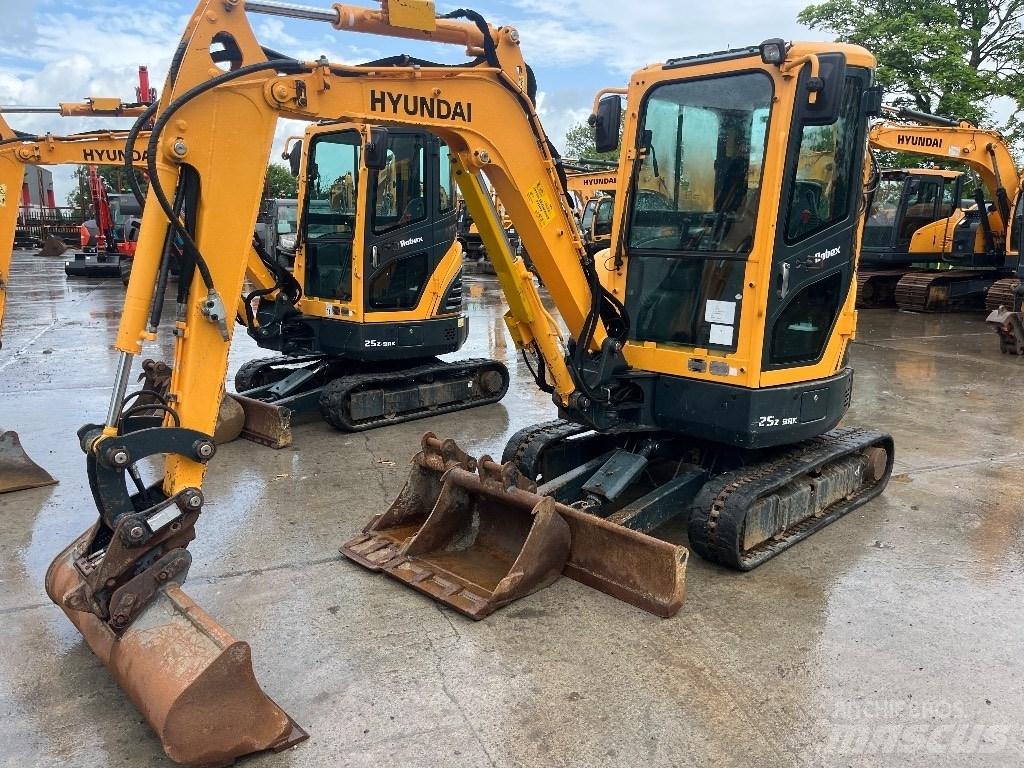 Hyundai R25Z-9 AK 소형 굴삭기 7톤 미만