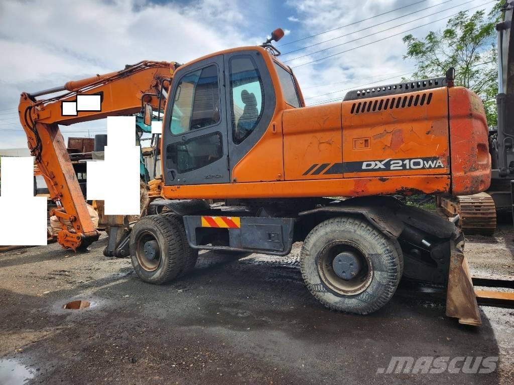 Doosan DX 210WA  휠 굴삭기
