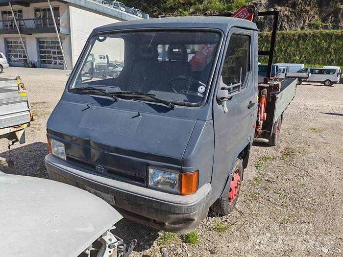 Nissan Trade 기타