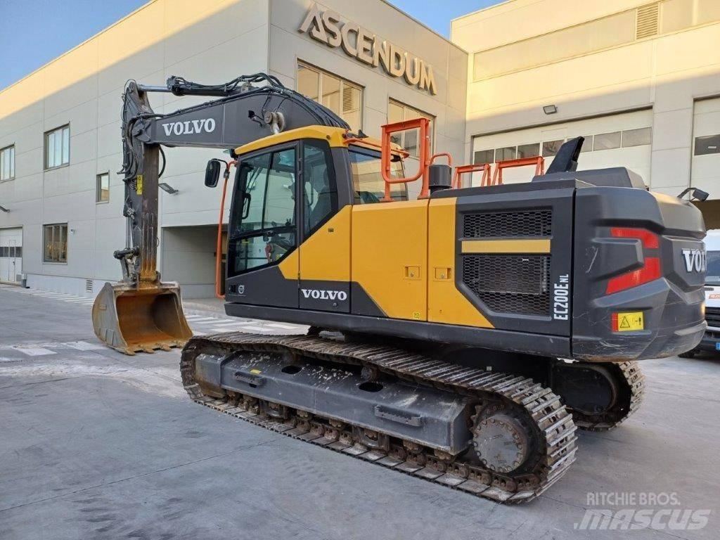 Volvo EC200E NL 대형 굴삭기 29톤 이상