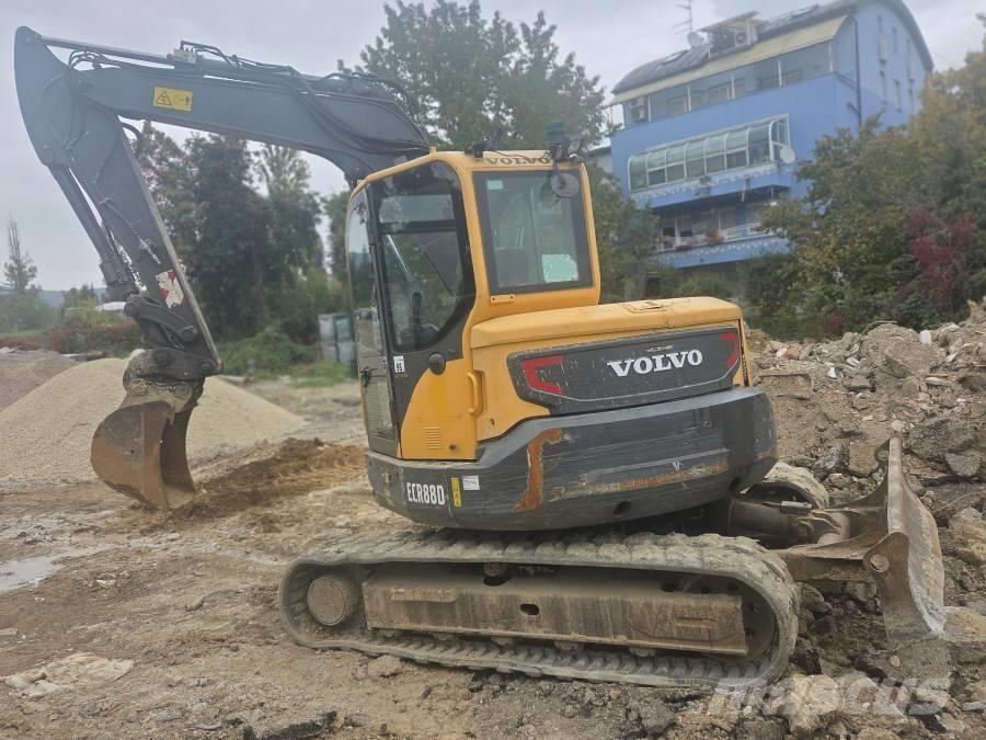 Volvo ECR 88 D 중형굴삭기 7톤-28톤