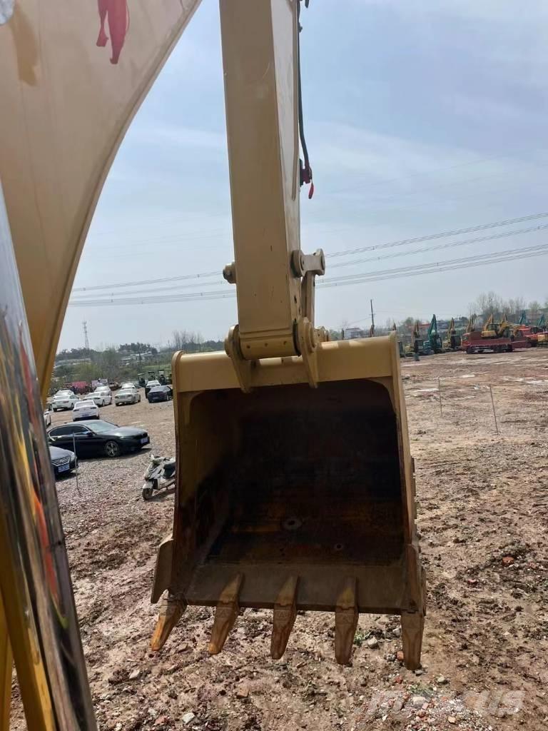 CAT 320D 대형 굴삭기 29톤 이상