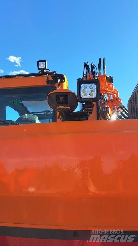 Develon DX 140 LCR-7 대형 굴삭기 29톤 이상