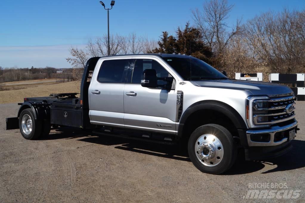 Ford F 550 SD Lariat 새시 운전실 트럭