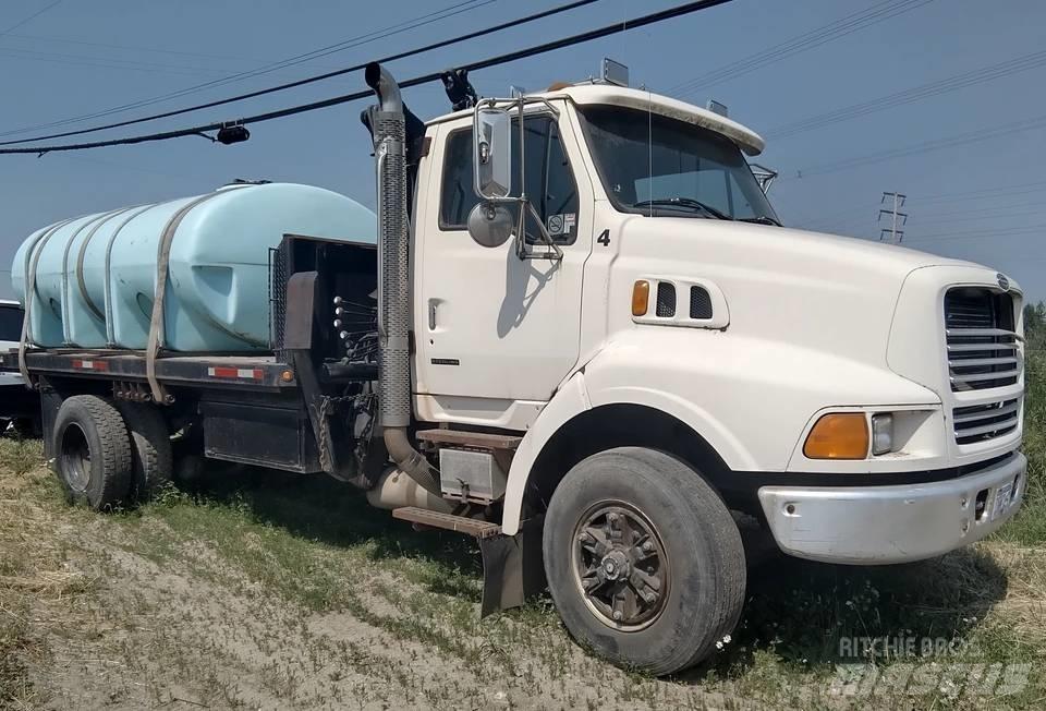 Sterling L 8513 크레인 트럭